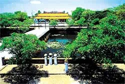 Lễ 30-4, đi tour về nguồn