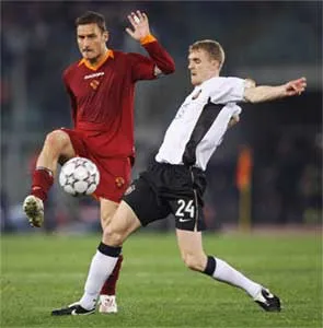 Thắng Manchester đã là một thành tựu! ảnh 1