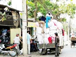 Con đường vải vụn