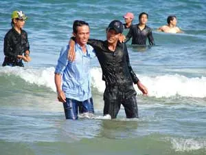 Từ làng đến phố ảnh 2