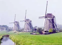 Tháng 4, ngoạn cảnh châu Âu