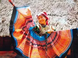 16 giải thưởng trong: Hồn Quê-Phố-Chợ