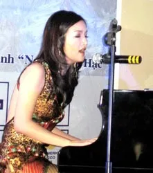 Doanh nhân hát ảnh 2