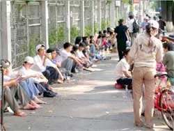 Sinh viên làm gì khi cúp điện?