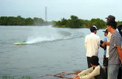 Tàu mô hình chơi là ghiền!