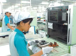 Sáng nay, tại Diễn đàn Kinh tế Việt Nam: Tháo gỡ vướng mắc, tạo thông thoáng cho các nhà đầu tư