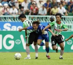 Cuộc đối đầu giữa 2 đại gia ảnh 1