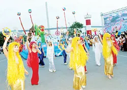 Bữa tiệc thịnh soạn dành cho du khách