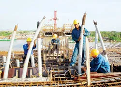 Thành tựu kinh tế-xã hội của TPHCM từ 1976 đến 2006