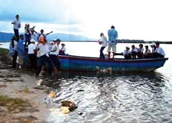 Anh lái đò ở “ốc đảo” Phước Giang ảnh 2