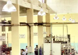 Đèn chiếu sáng công xưởng tiết kiệm điện