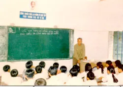 Ông già truyền lửa ảnh 2