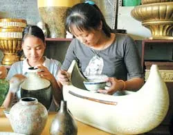 Xuất khẩu bình hoa sơn mài qua Nhật Bản