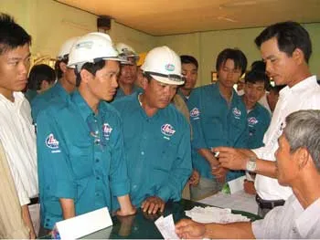 Hôm nay 20-5, cử tri cả nước phấn khởi đi bầu ĐBQH ảnh 7