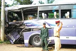 5 học sinh chết, 25 em bị thương