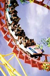 Đầm Sen ra mắt “Tàu lượn xoay tròn”