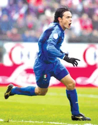 Pippo Inzaghi kết thúc mùa bóng ước mơ ảnh 1