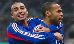 “Phập phồng” Thierry Henry!