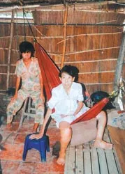 Bà mẹ bệnh hiểm nghèo và 3 đứa con tâm thần