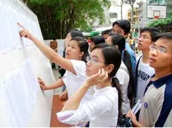 Kết quả thi tốt nghiệp THPT năm 2006-2007, số đậu giảm mạnh ảnh 2