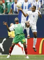 Guadeloupe tiếp tục gây bất ngờ ảnh 1