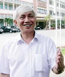 Gắn liền với cuộc đấu tranh chống tham nhũng, lãng phí