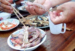 Tôm tích hấp bia