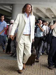 Có hơn một chữ dám ảnh 2