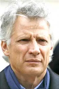 Khám xét nhà riêng cựu thủ tướng Pháp