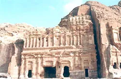 Sáng 8-7, công bố 7 kỳ quan thế giới mới ảnh 4