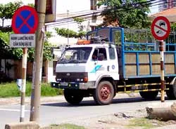 Nói chưa đi đôi với làm