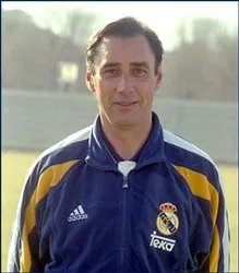 Sevilla & phong cách... "Con nhà nghèo" ảnh 2