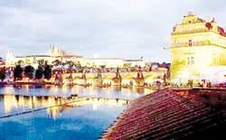 Cầu Charles tròn 650 tuổi