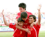 Vượt qua vòng đấu bảng trước những đối thủ sừng sỏ là bước ngoặt quan trọng để các tuyển thủ Việt Nam tự tin bước vào trận tứ kết với Iraq. Hoàng Vy