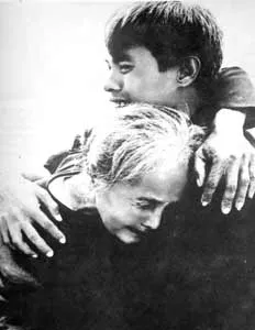 Cầu truyền hình linh thiêng Việt Nam