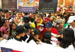 Sáng nay,21-7,Thế giới sôi lên với Harry Potter tập 7