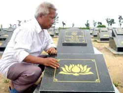 Người nối dài cuộc trò chuyện cùng đồng đội ảnh 2