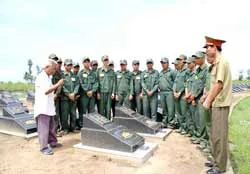 Người nối dài cuộc trò chuyện cùng đồng đội