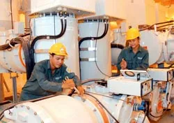UBND TPHCM chỉ đạo: Khẩn trương giải phóng mặt bằng các công trình điện cao áp
