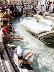 Châu Âu: Gần 600 người chết do nắng nóng, cháy rừng