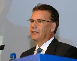 Jorma Ollila - Đưa thế giới đến gần nhau (*)