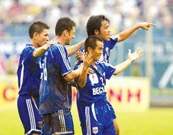 Các cầu thủ Becamex Bình Dương trong niềm vui chiến thắng.