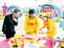 Mê shopping và sưu tầm “hàng độc”...