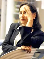 Bà Royal lại bị trộm viếng