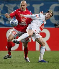 Chỉ có thể là Lyon và Marseille ! ảnh 1