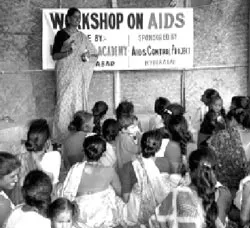 Ấn Độ: Bảo hiểm bệnh nhân... HIV