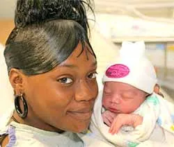 Mê thi American Idol đến... quên đẻ