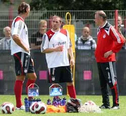 Kỳ 1: ULI Hoeness - cha đẻ của “truyền thống” tằn tiện ảnh 1