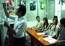 Bài 1: Từ trường chính quy đến các lò ngắn hạn ảnh 2