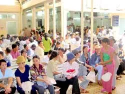 Bệnh nhân ung thư nhiều - cơ sở điều trị ít